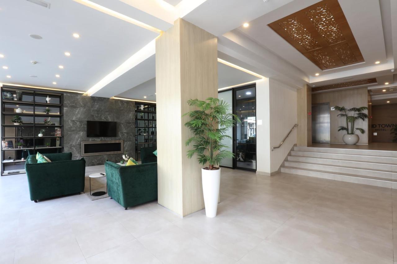Mid Town Hotel Casablanca Exterior foto
